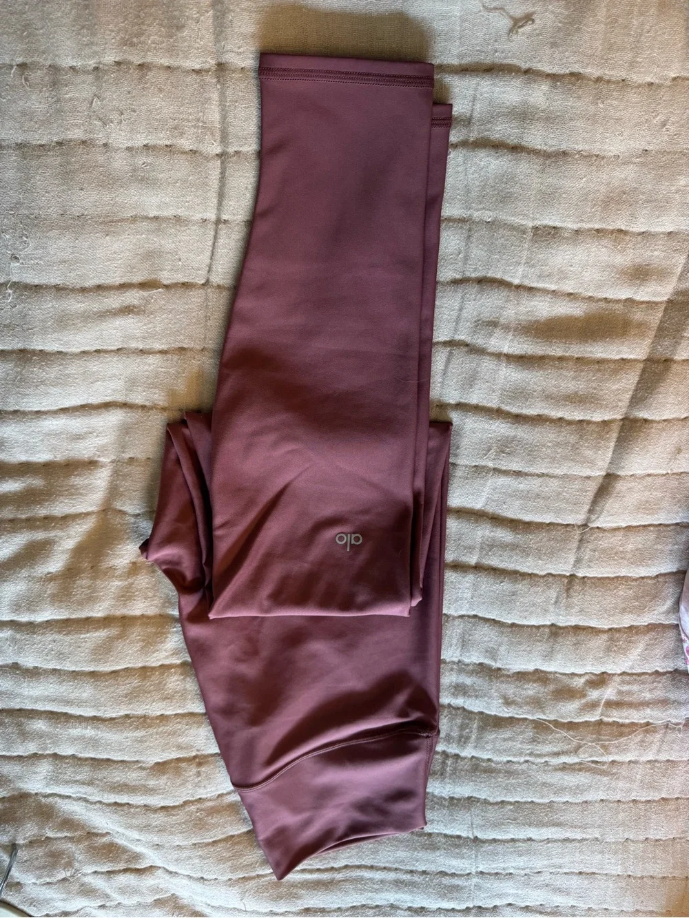 ALO Yoga Dusty Rose Airlift Warm Leggings Size Large - NWOT Never Worn